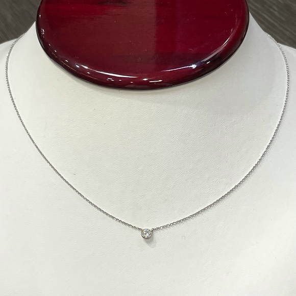Beautiful Diamond Solitaire Necklace .18CT in solid 14k White Gold 16” - Picture 6 of 6